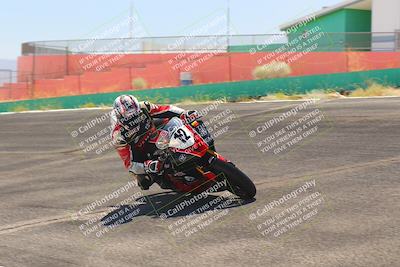 media/Jun-05-2022-WERA (Sun) [[64b01df28d]]/Race 13 senior superbike/